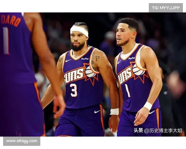 布克与队友之间默契配合的经典案例解析及其在比赛中的关键作用 布克与队友之间默契配合的经典案例解析及其在比赛中的关键作用